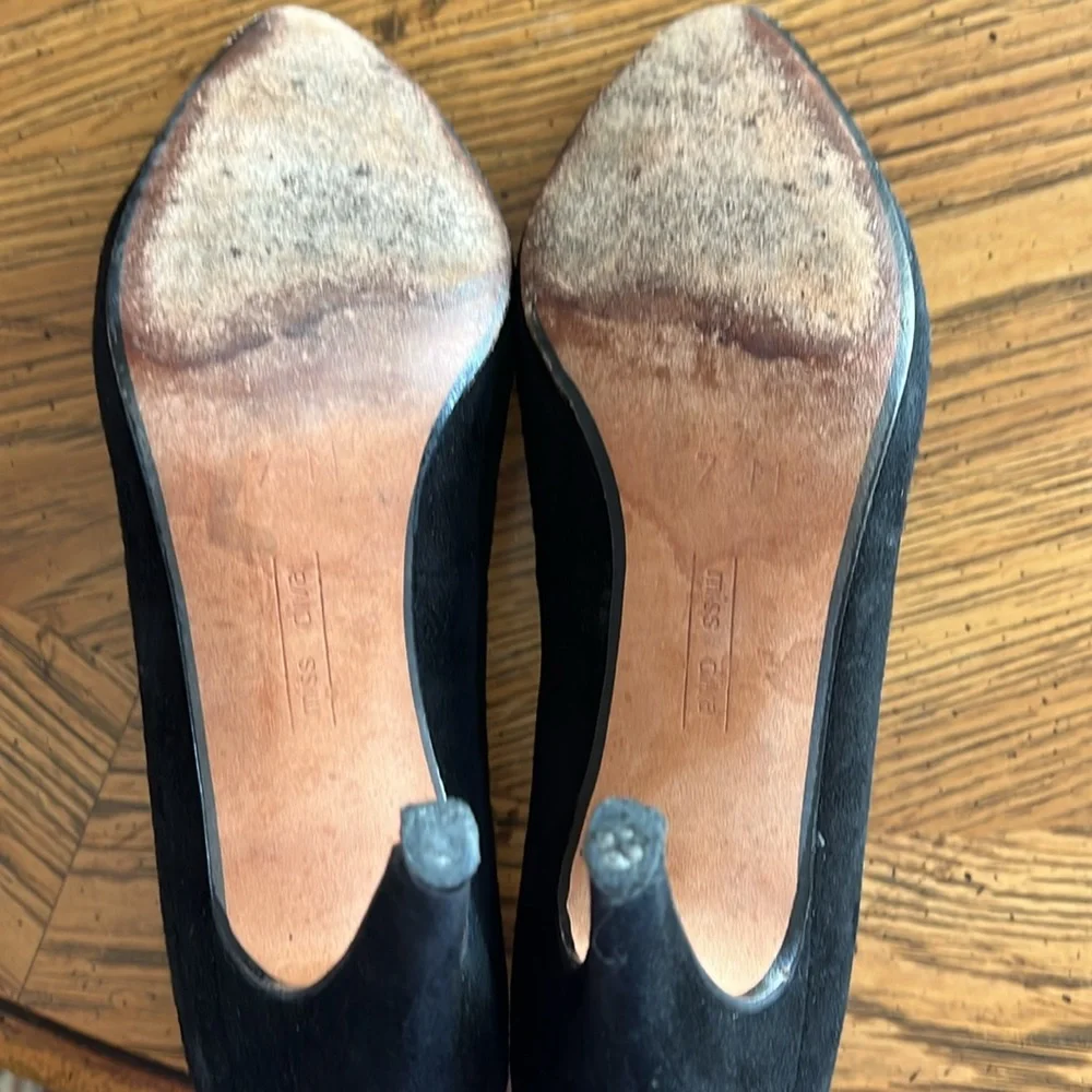 MissDivaFromUK BlackSuede 3”pierced heel (curved) ScallopedTrim Splitsuede@ankle